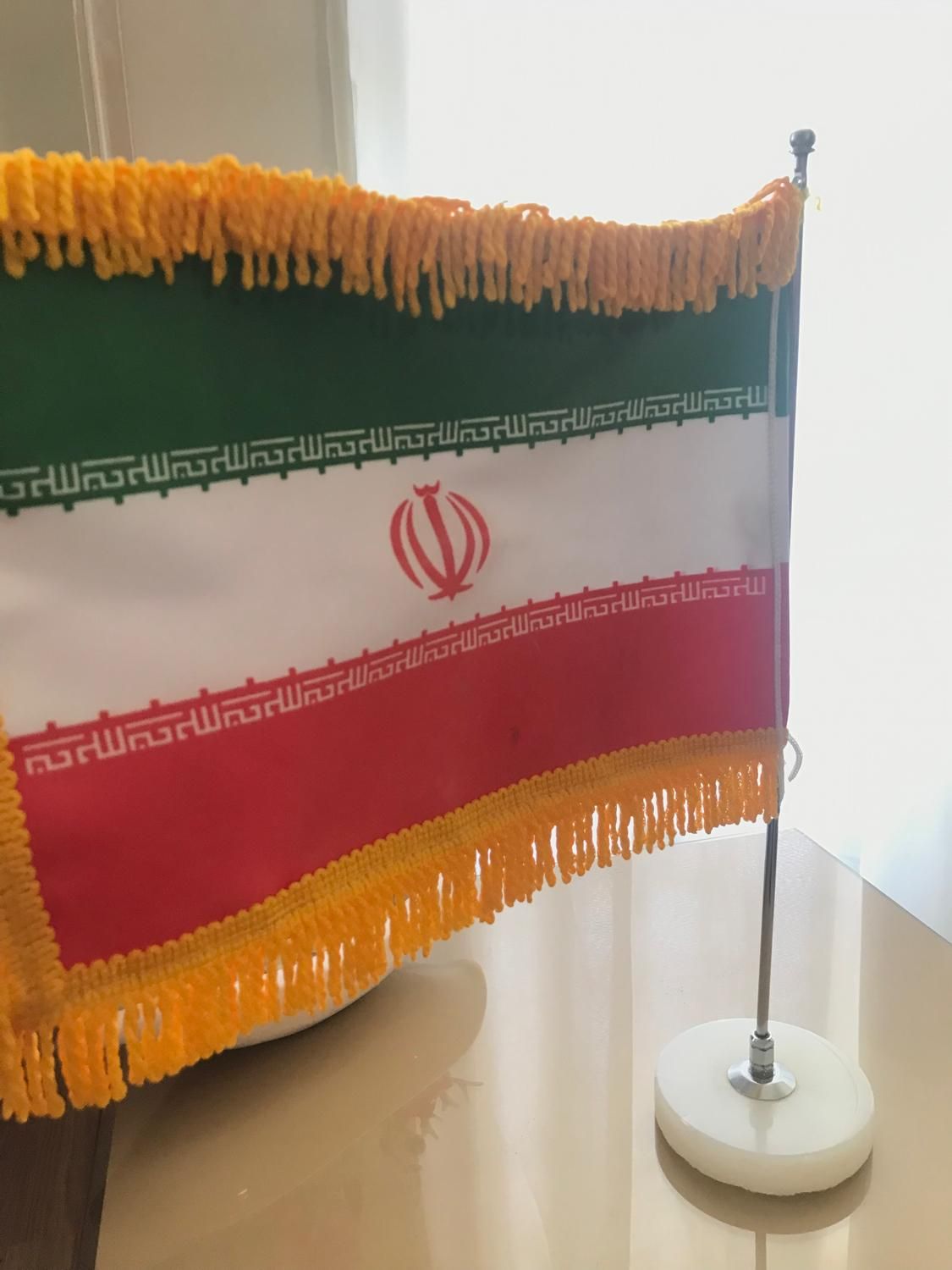 پرچم رومیزی یک عدد|صنایع دستی و سایر لوازم تزئینی|تهران, شهران شمالی|دیوار