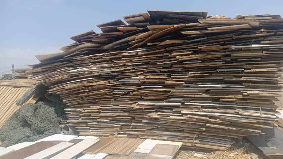 انواع چوب تخته -ضایعات شیشه -نئوپان و تنه درخت|عمدهفروشی|تهران, خزانه|دیوار