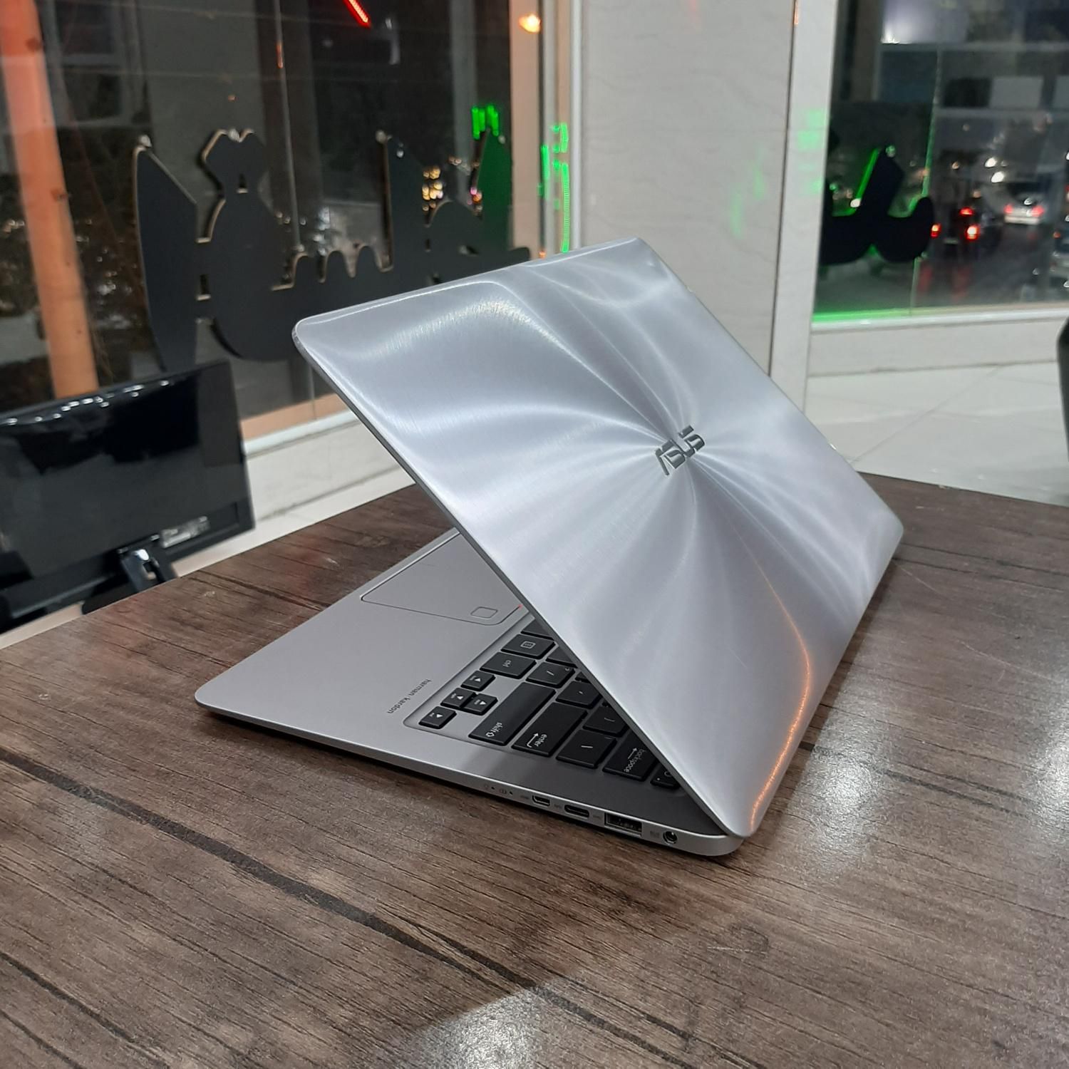 لپ‌تاپ ASUS ZenBook - تلفیقی از زیبایی و قدرت|رایانه همراه|دزفول, |دیوار