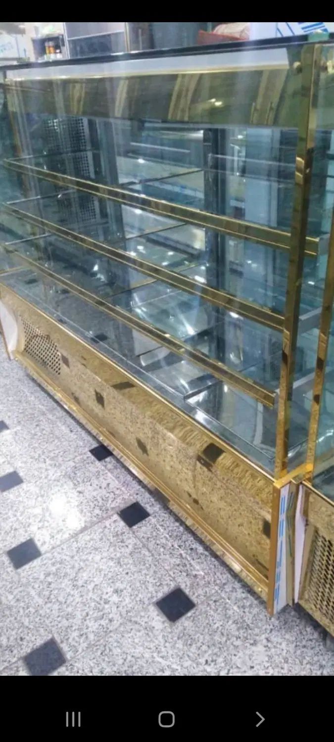 ویترین قنادی تر وخشک همراه با یخچال نوشیدنی|فروشگاه و مغازه|اهواز, زرگان|دیوار