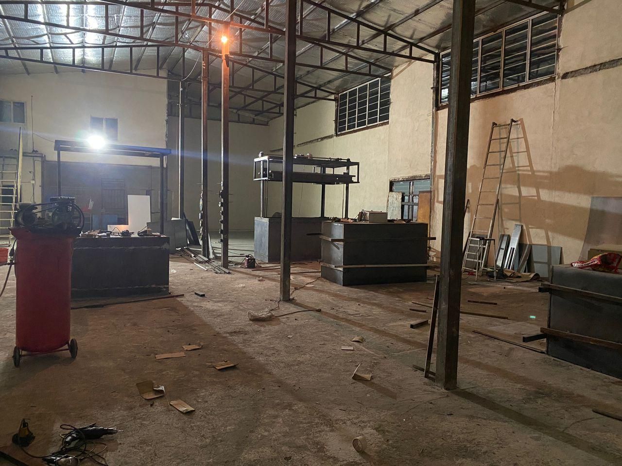 ساخت گاوصندوق های اسانسوری ،ایستاده|ابزارآلات|بندر انزلی, آذربایجان|دیوار