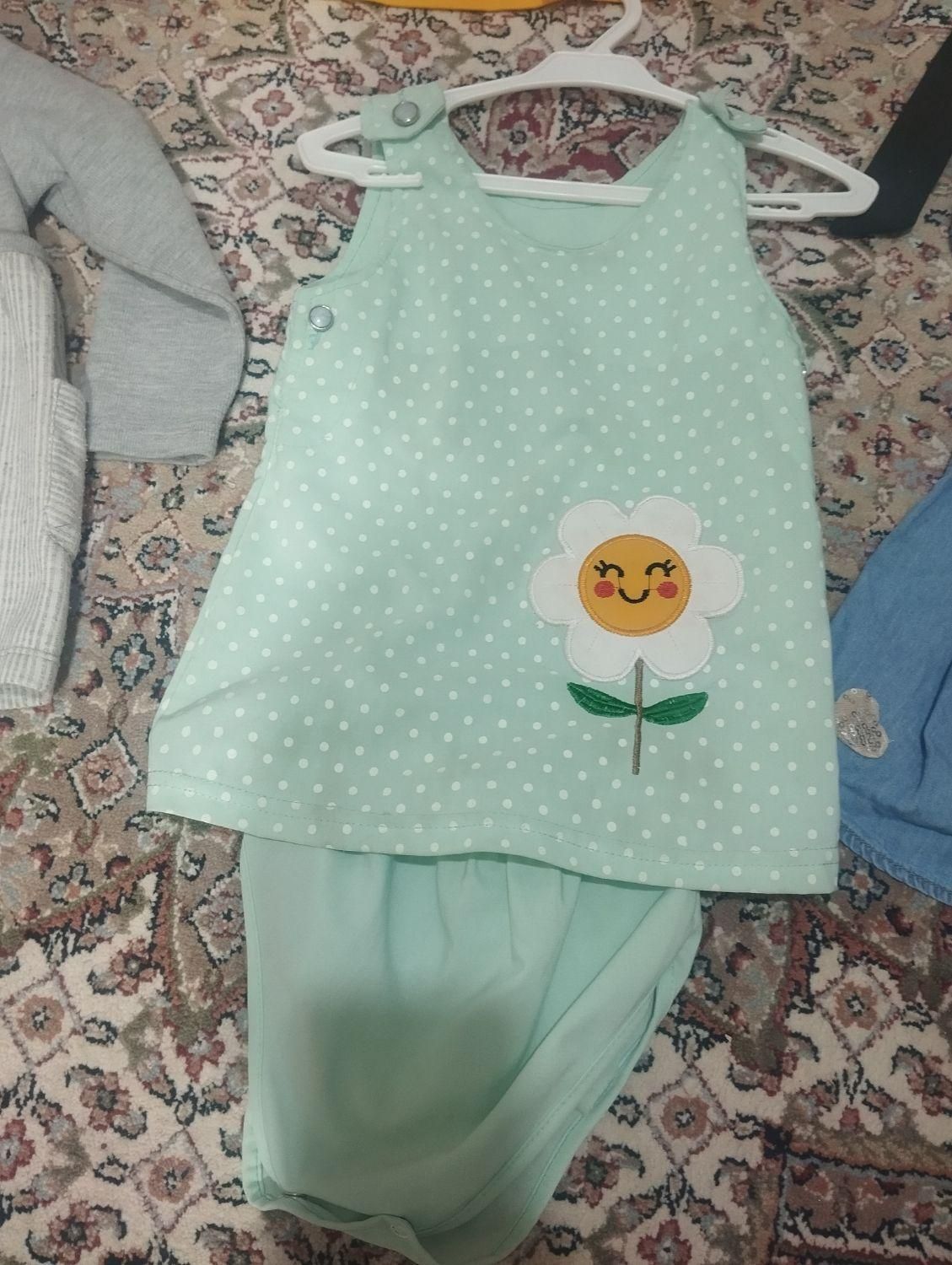 لباس بچه|کفش و لباس بچه|مراغه, |دیوار