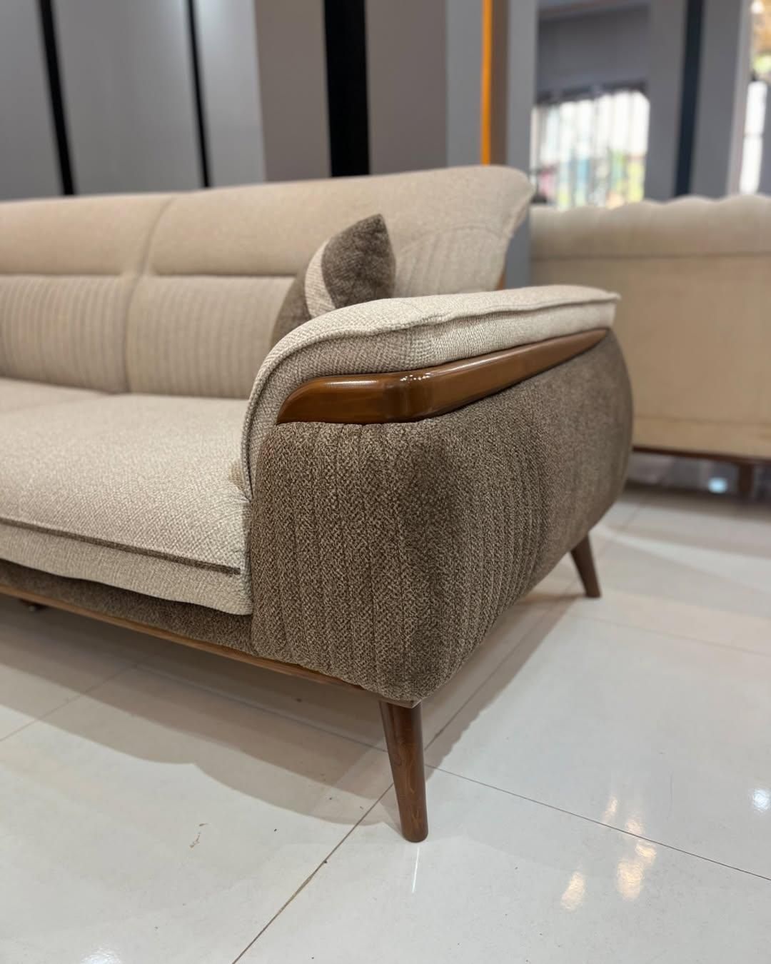 مبل سوفیا|مبلمان خانگی و میز عسلی|قروه, |دیوار