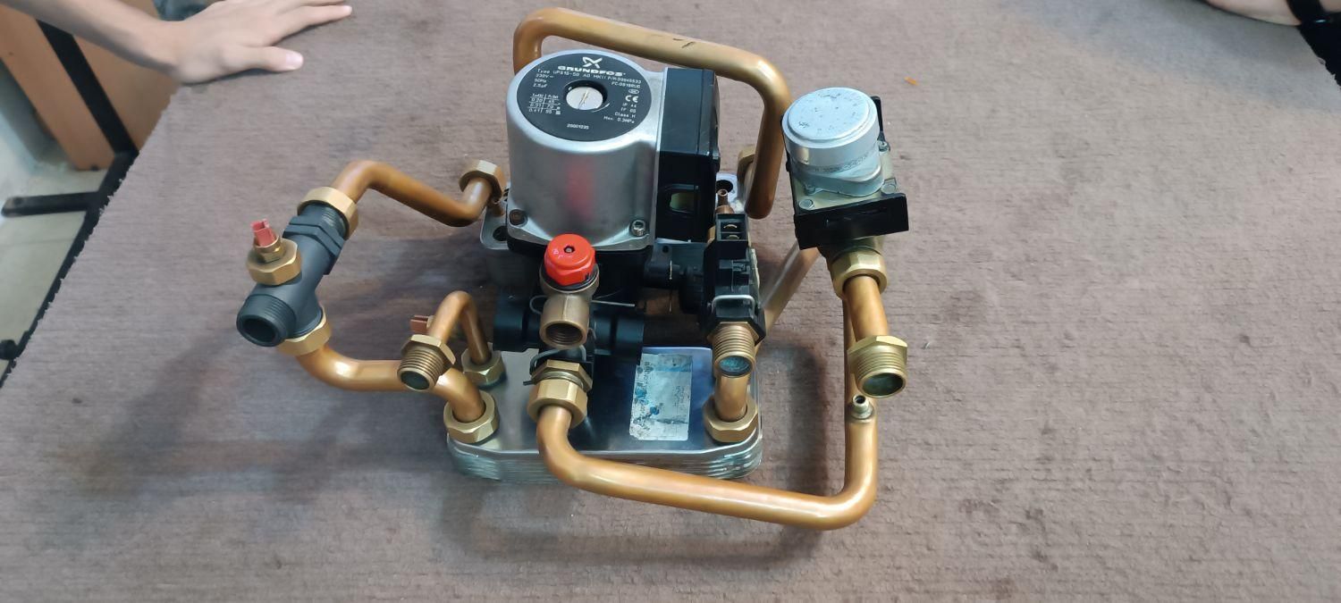 سرویس پکیج ،ابگرمکن وغیره|خدمات پیشه و مهارت|اندیشه, اندیشه فاز ۳|دیوار