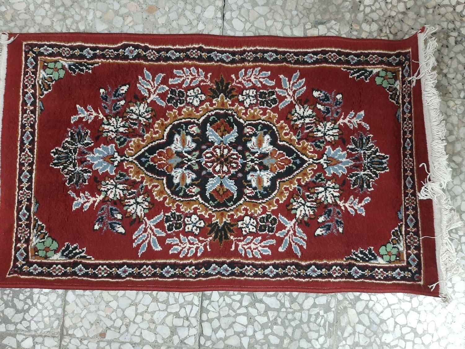 ۲ عدد قالیچه|گلیم، جاجیم، گبه|تهران, امامزاده حسن(ع)|دیوار
