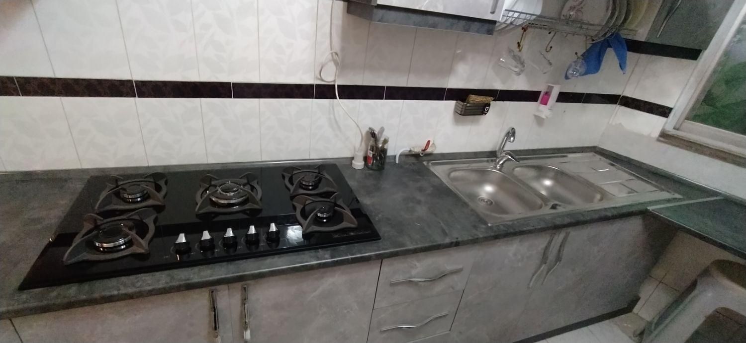 ورودی رشت.توشیبا.جنب خیابان اصلی.مدرک فقط کارت ملی|اجارهٔ کوتاه‌مدت آپارتمان و سوئیت|رشت, دباغیان|دیوار