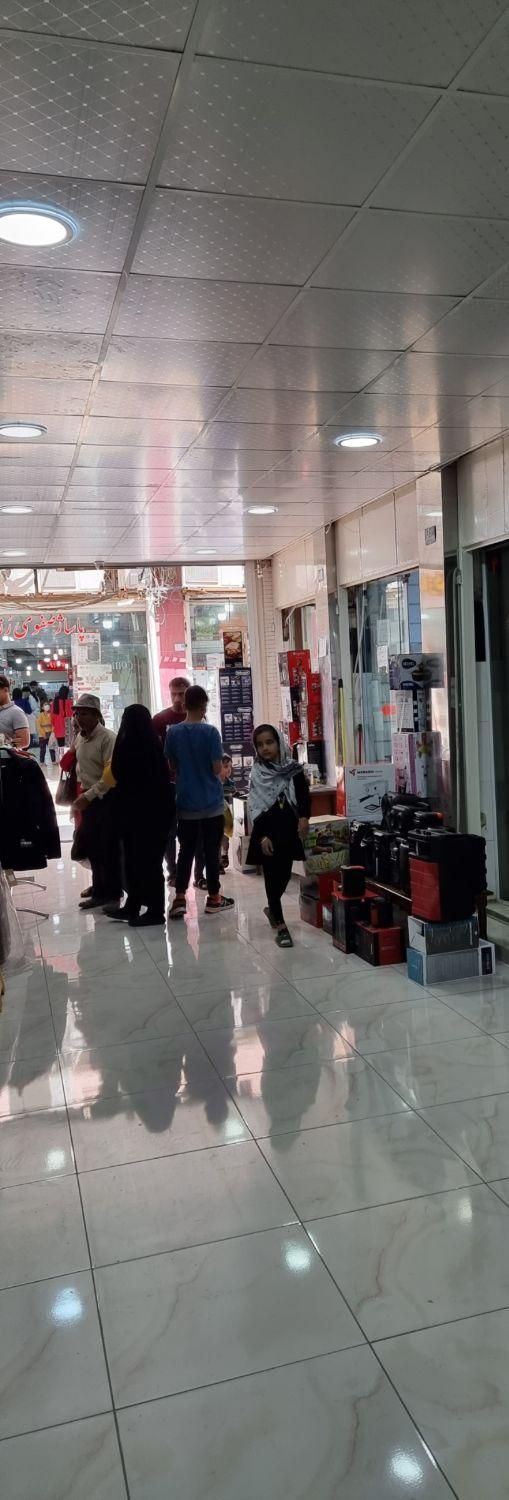 مغازه دوم از ورودی پاساژ|اجارهٔ مغازه و غرفه|بندر گناوه, |دیوار