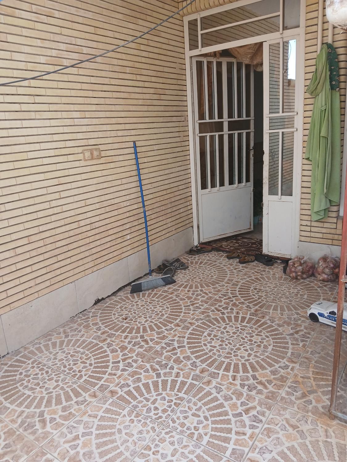 خانه 90متری 2خوابه طبقه بالا|اجارهٔ آپارتمان|سیرجان, |دیوار
