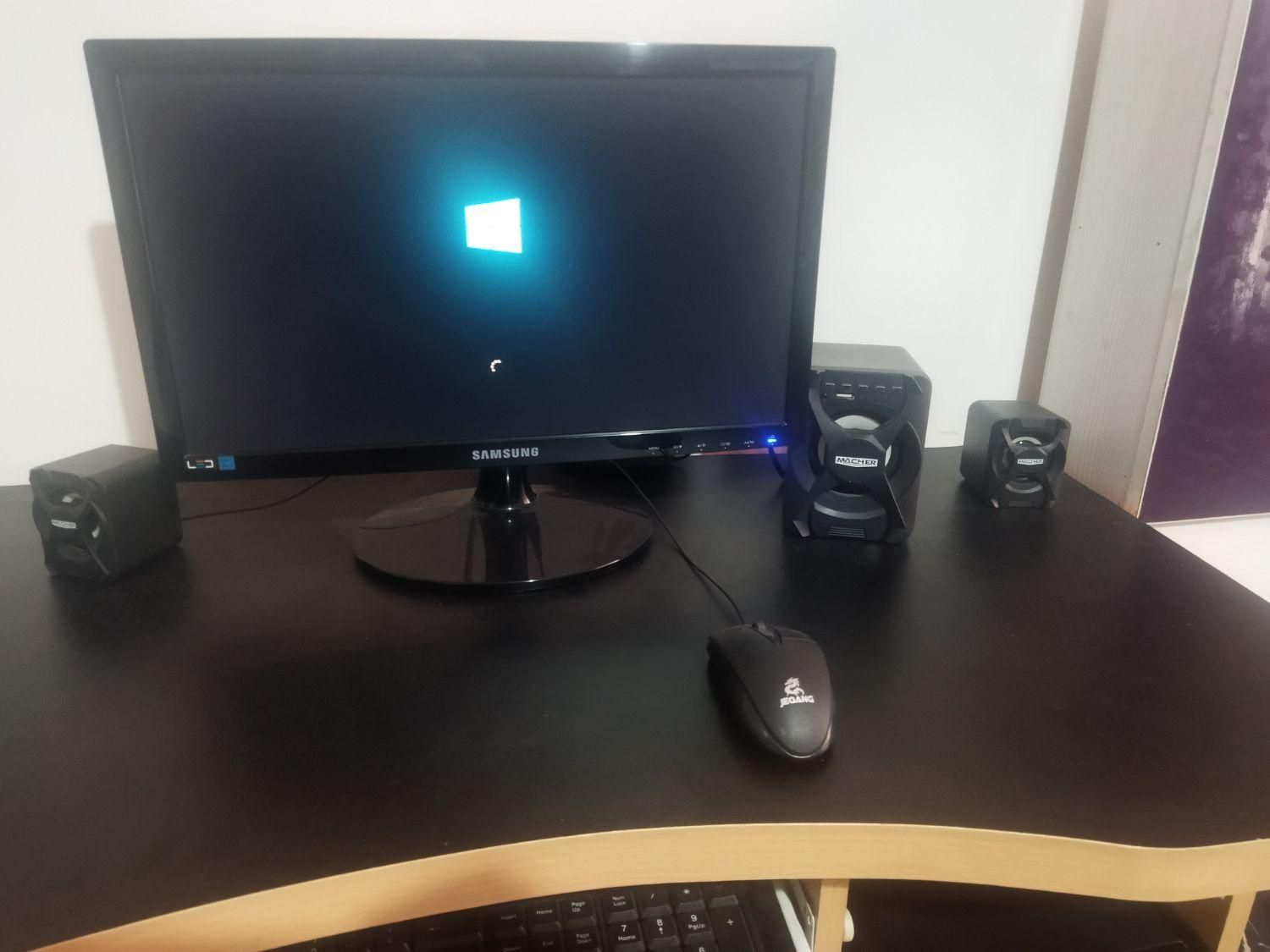 pcخانگی|رایانه رومیزی|هشتگرد, |دیوار
