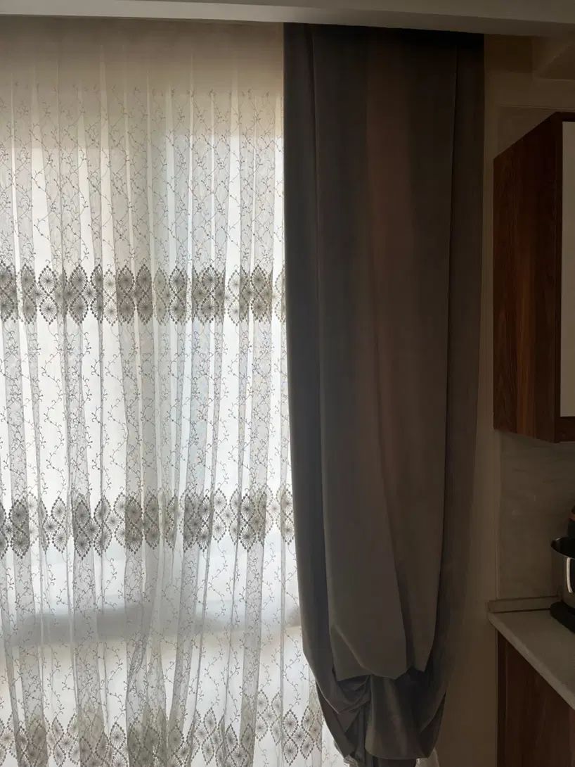 پرده گیپور طول ۳متر عرض ۲.۷۰ در حد نو همراه با۳پنل|پرده، رانر، رومیزی|تهران, حکیمیه|دیوار