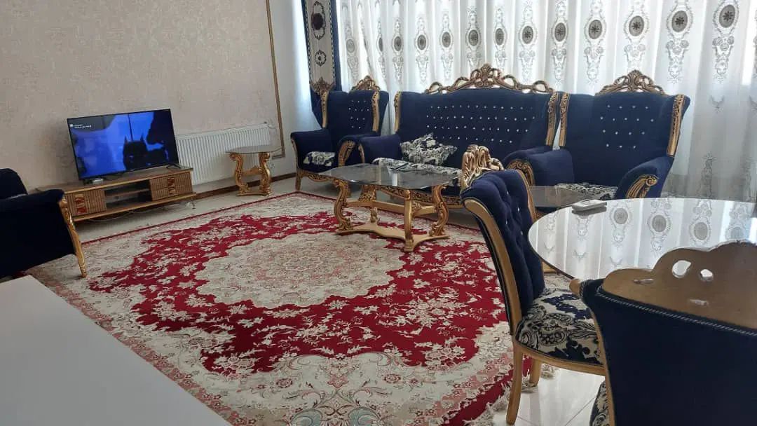 قالی سالم ۴میلیون تمن میزناهار خوری ومبلمان13میل|جاکفشی، کمد، دراور|مشهد, گاز|دیوار