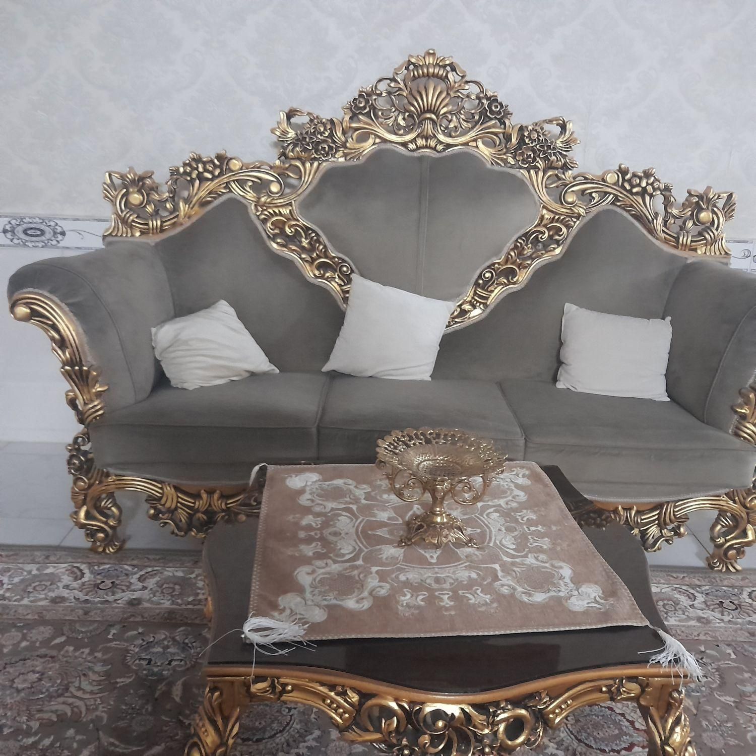 مبلمان ۹ نفره چوب راش همراه با میز عسلی|مبلمان خانگی و میز عسلی|نسیم‌شهر, |دیوار