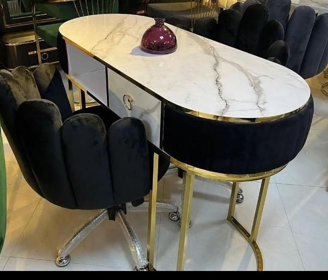 میز ناخن و صندلی ناخن استند|آرایشگاه و سالنهای زیبایی|ارومیه, |دیوار