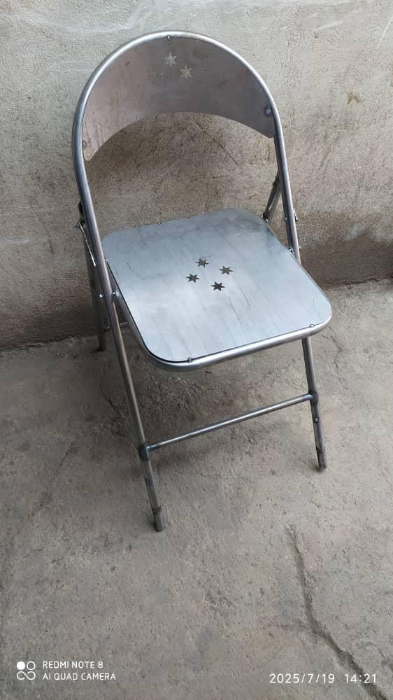 صندلی تاشو فلزی کافه رستوران طرح ارج نوستالژی|کافیشاپ و رستوران|ری, صالحآباد شرقی|دیوار