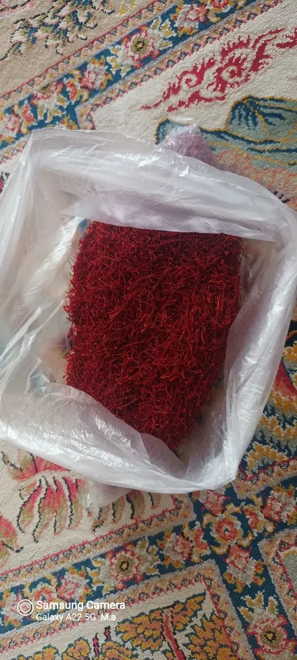 فروش زعفران ممتاز بسیار تمیز و خوش عطر و بو|خوردنی و آشامیدنی|مشهد, نوفل لوشاتو|دیوار