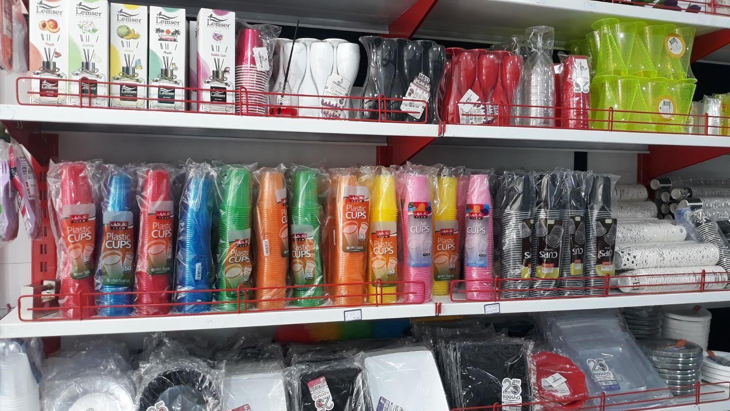 فروش ظروف یکبار مصرف با قیمت مناسب|ظروف نگهدارنده، پلاستیکی، یک‌بارمصرف|کرمان, |دیوار