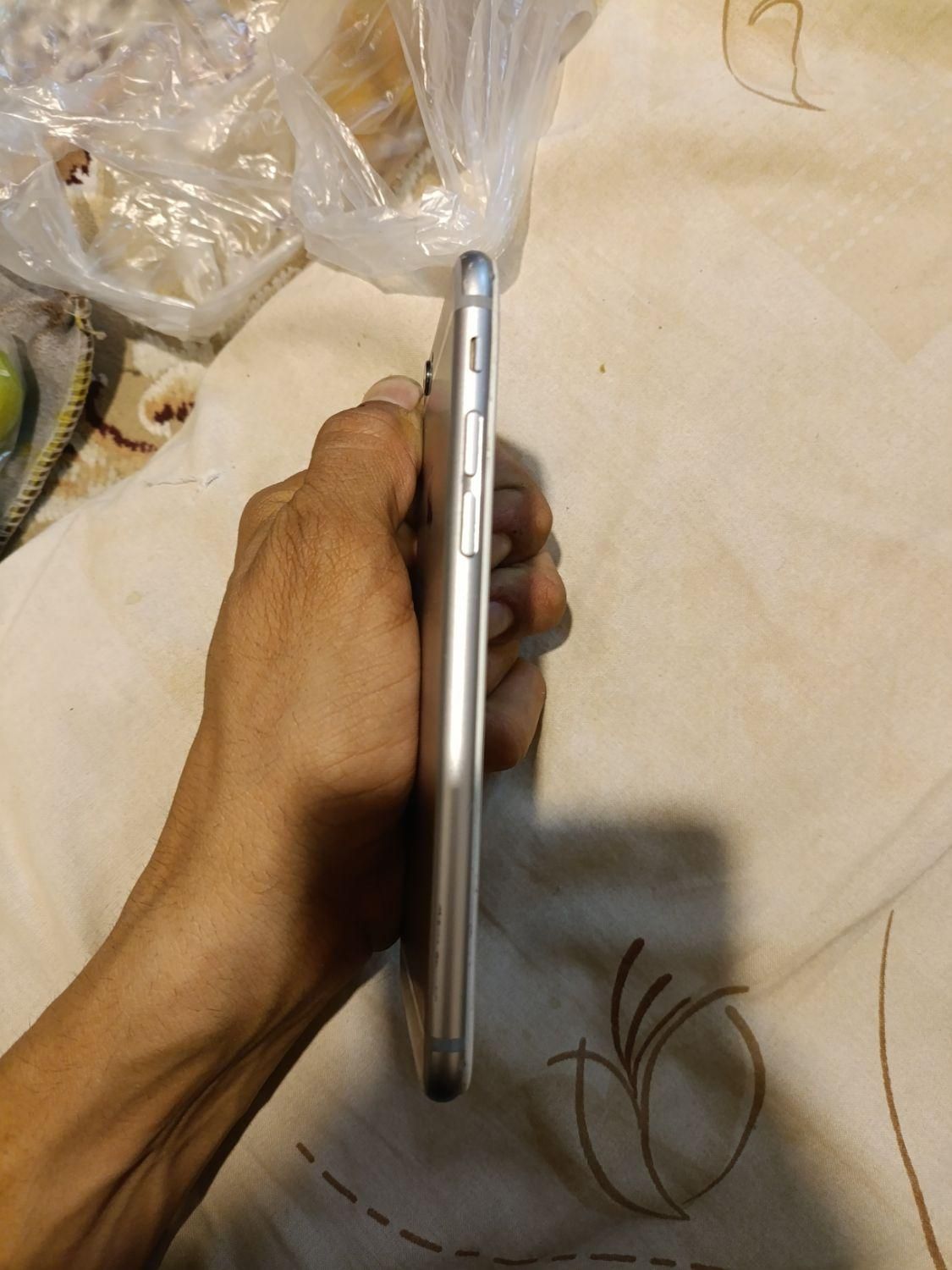 اپل iPhone 6 با حافظهٔ ۳۲ گیگابایت|موبایل|تهران, شهید رجایی|دیوار