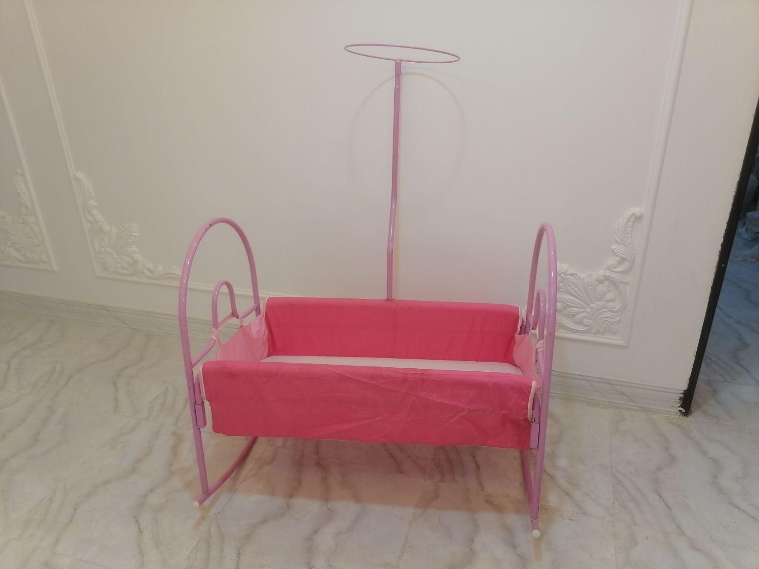 گهواره بچهه در حد نو|اسباب و اثاث بچه|برازجان, |دیوار