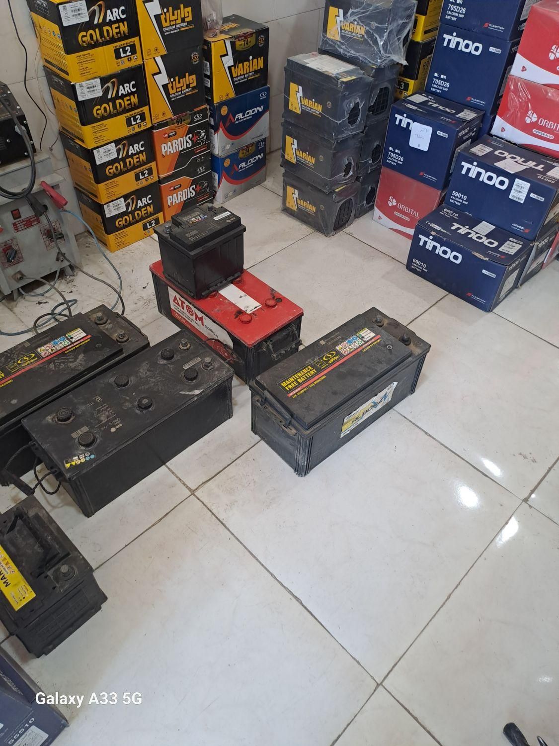 باطری ماشین سواری سنگین موتورسیکلت (چکی)(استوک)|قطعات یدکی و لوازم جانبی|مشهد, توس|دیوار
