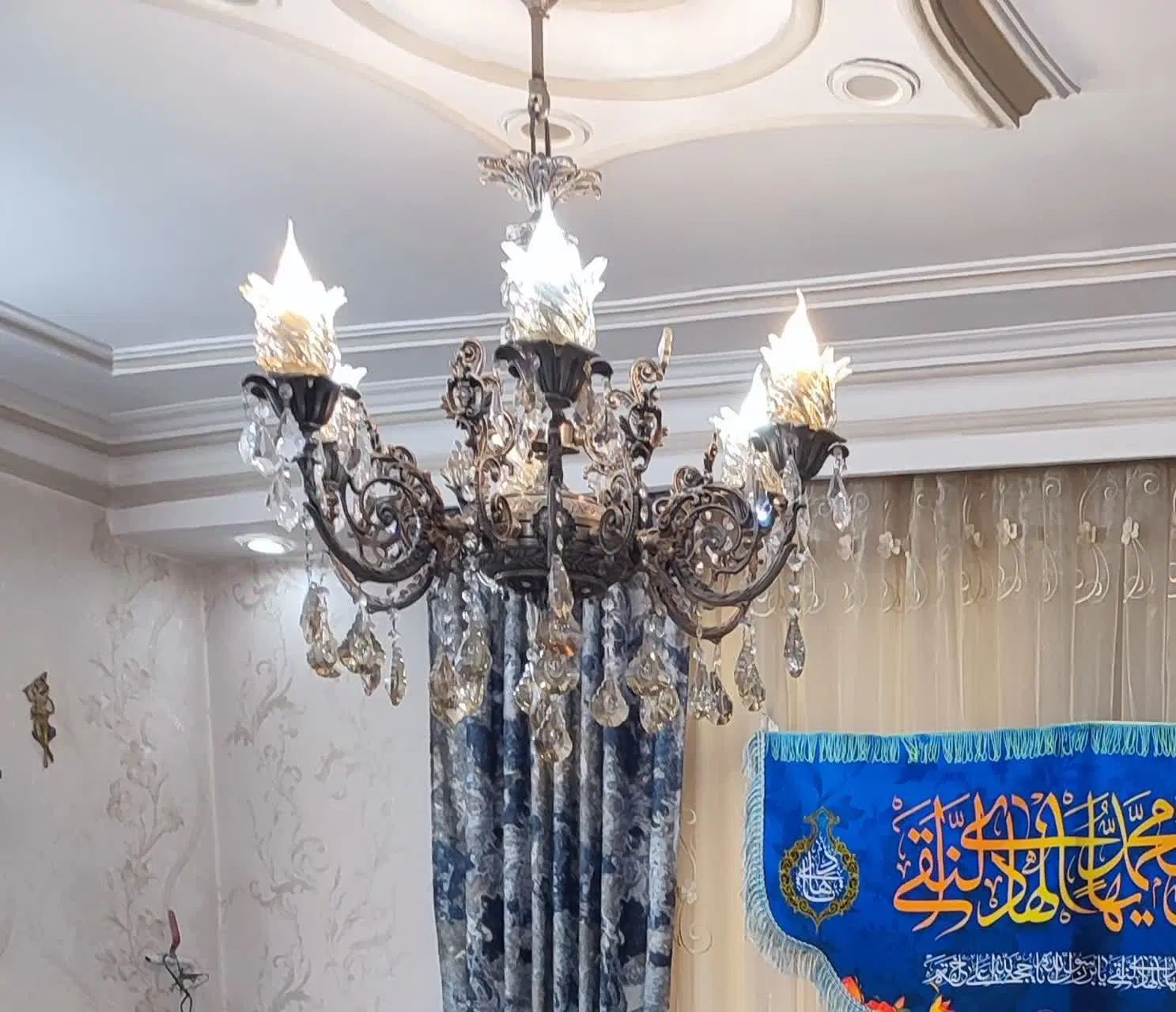 2عددلوستر 6شاخه تمام برنج به وزن ۲۶ کیلو خالص|لوستر و چراغ آویز|تهران, شهرک گلها|دیوار