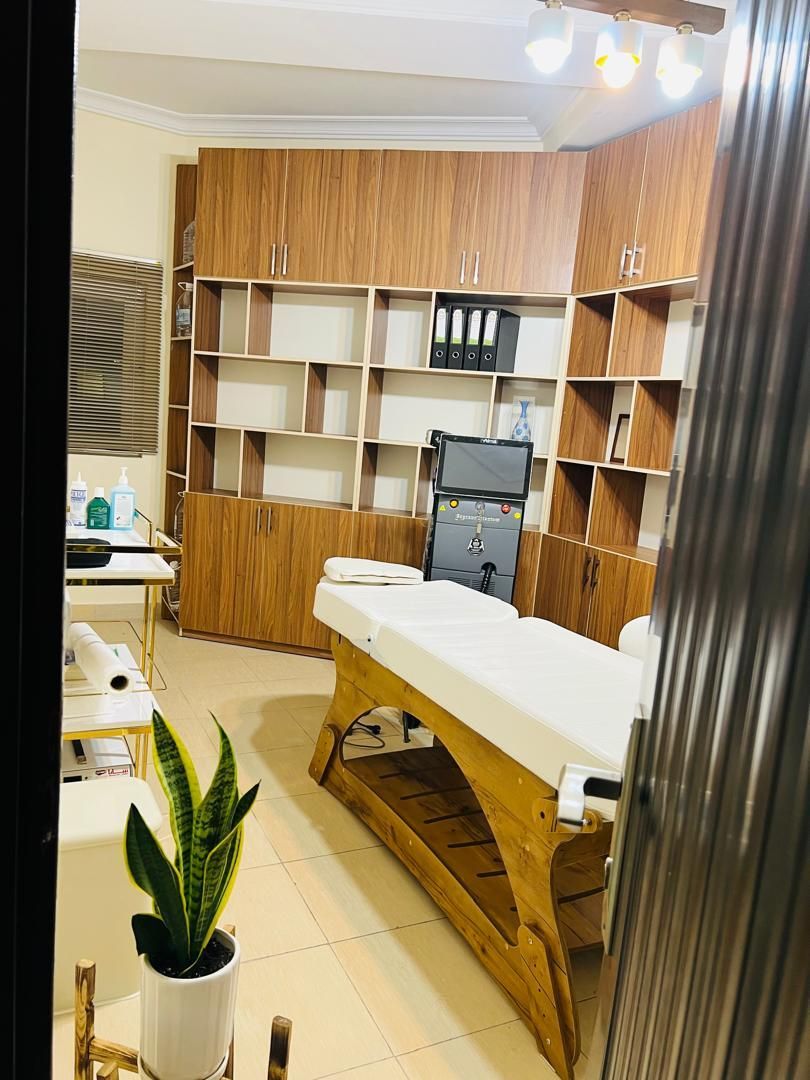 اتاق لیزر مو در مطب پزشکی|اجارهٔ دفتر کار، اتاق اداری، مطب|رشت, انصاری|دیوار