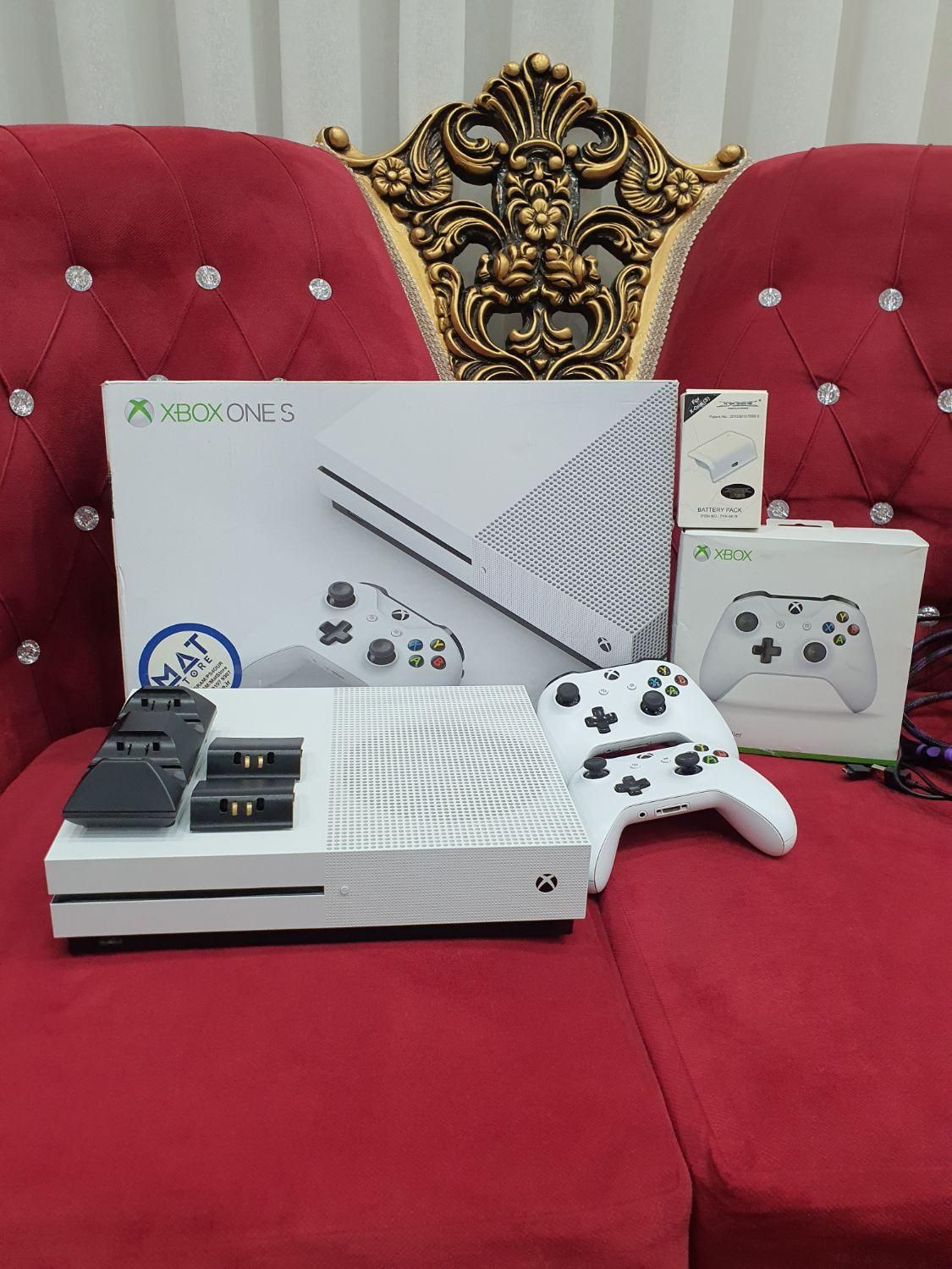 Xbox one s 1tb دیسک خور دو دسته فول گیم نو|کنسول، بازی ویدئویی و آنلاین|کرج, خرمدشت|دیوار