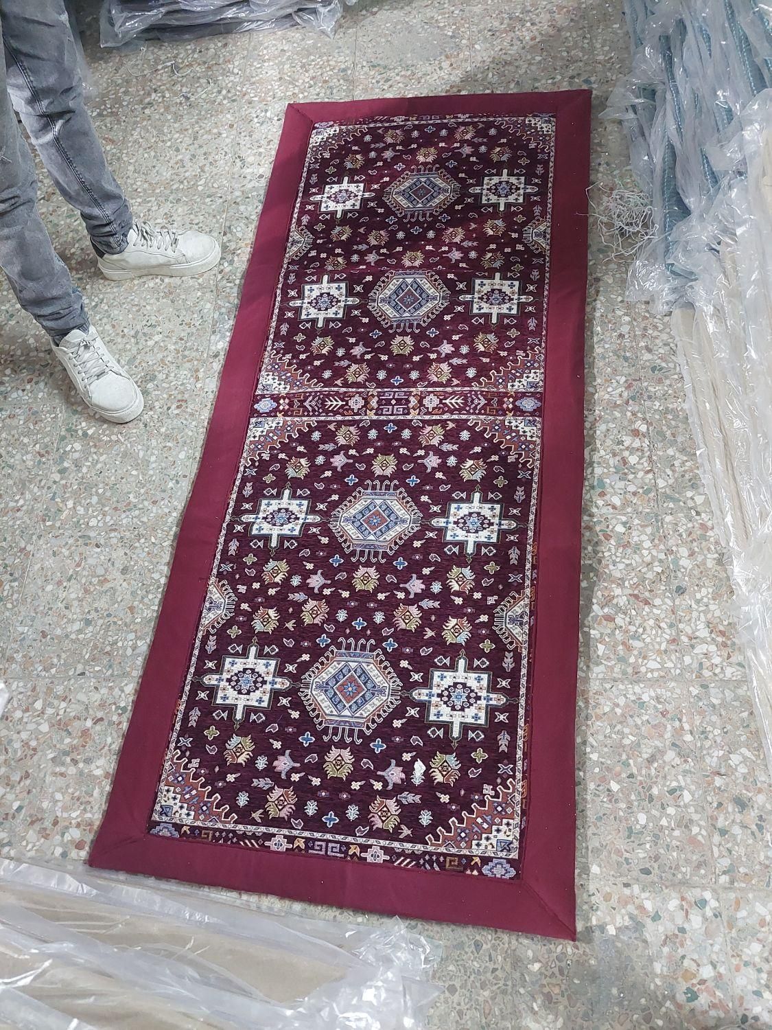تشک تخت سنتی قرمز|پشتی|اصفهان, کارلادان|دیوار