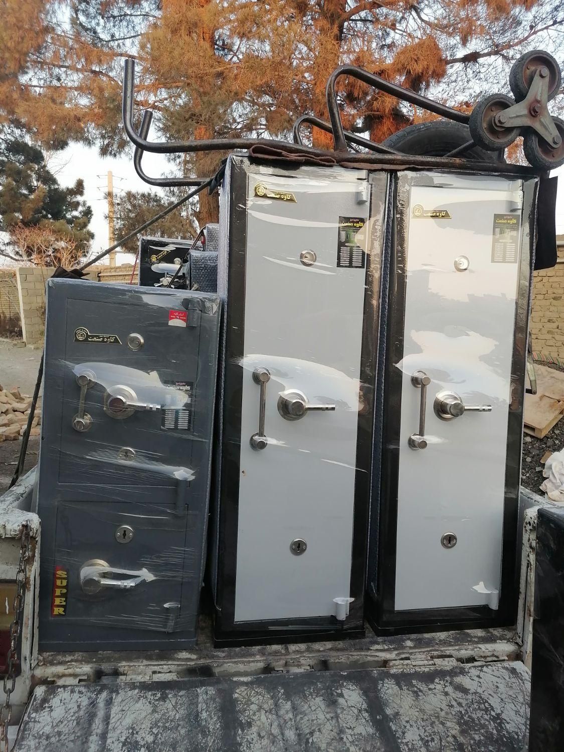 فروش انواع گاوصندوق های اداری،گاو صندوق خانگی|ابزارآلات|دامغان, |دیوار