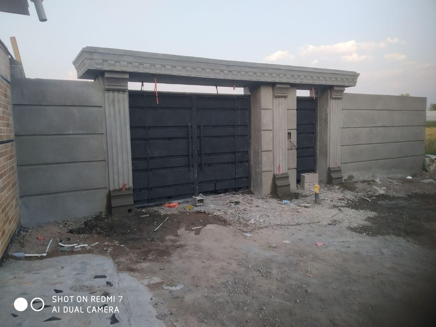 اجرای سیمانبری و رنگ آمیزی نما|خدمات پیشه و مهارت|خشکبیجار, |دیوار