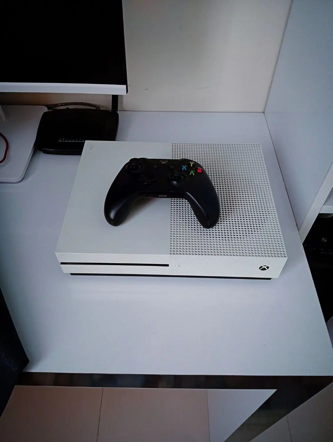 Xbox One S|کنسول، بازی ویدئویی و آنلاین|اصفهان, رکن الدوله غربی|دیوار