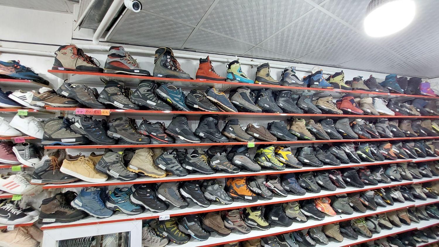 بوت کوهنوردی ،شهری،استوک،تاناکورا|کیف، کفش، کمربند|شیراز, شهرک بزین|دیوار