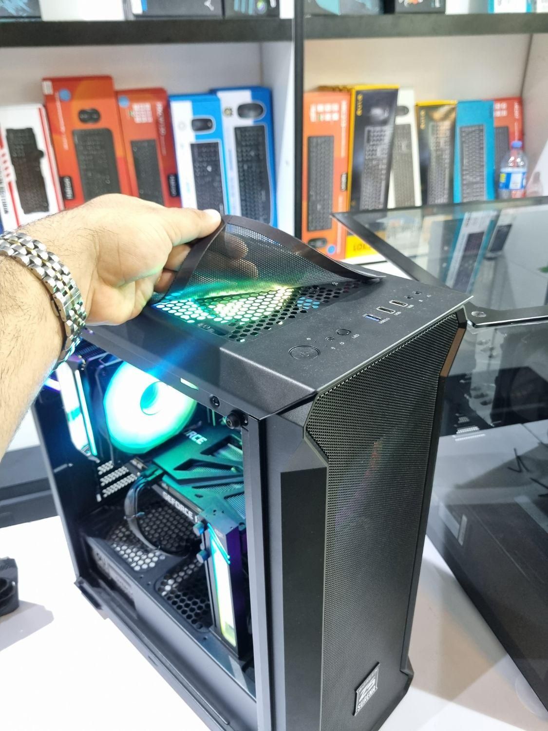 کامپیوتر گیمینگ حرفه ای / نسل ۱۳ / گرافیگ RTX5060|رایانه رومیزی|گرگان, |دیوار