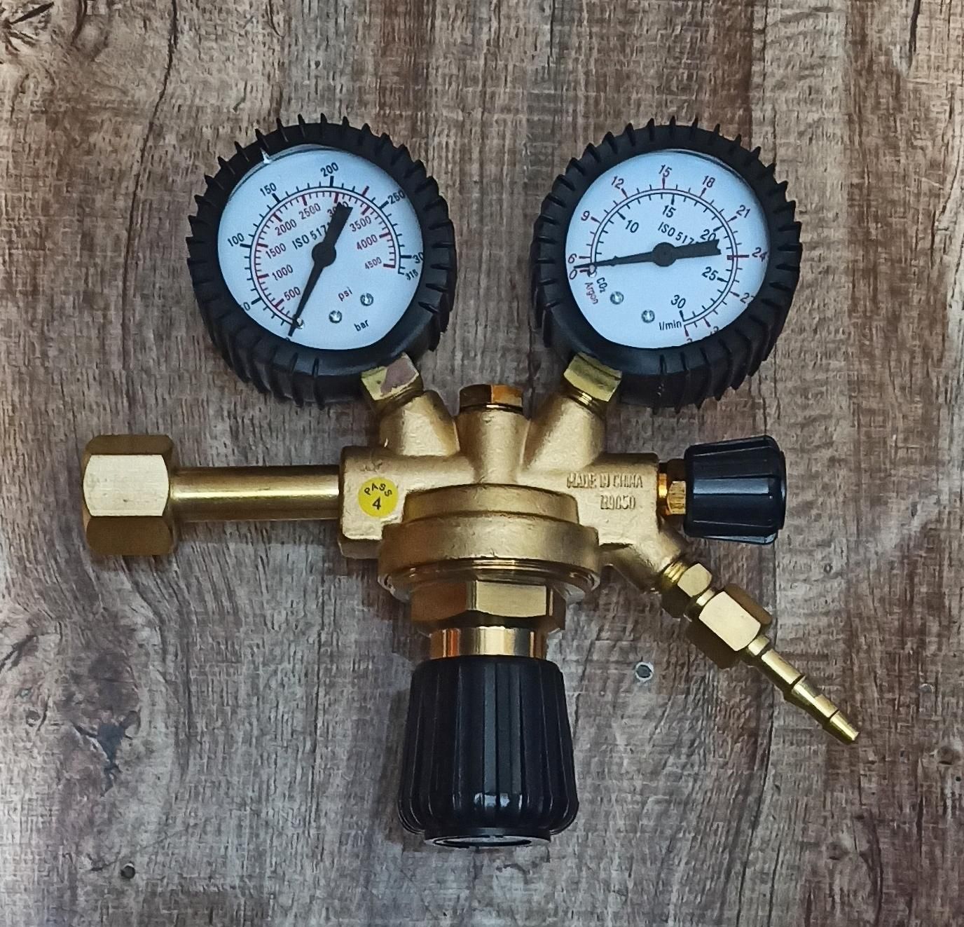 مانومتر CO2 مارک معتبر کیفیت بالا. گاز کپسول سرپیک|ابزارآلات|اراک, |دیوار