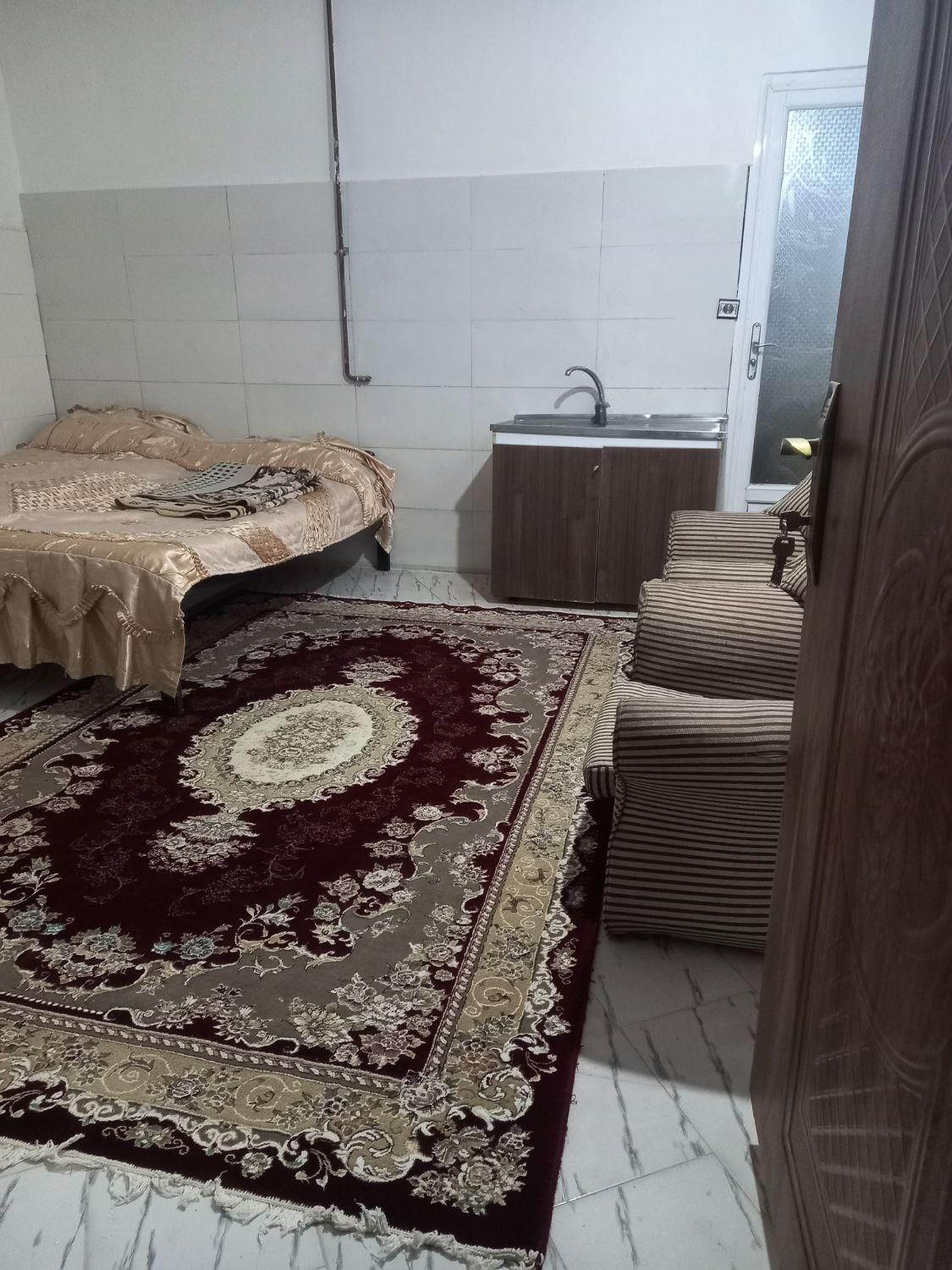 سویت/ واحد /اتاق/ واحد اقامتی خانه مسافر گل رز|اجارهٔ کوتاه‌مدت آپارتمان و سوئیت|رشت, شهرک آیت الله منتظری|دیوار