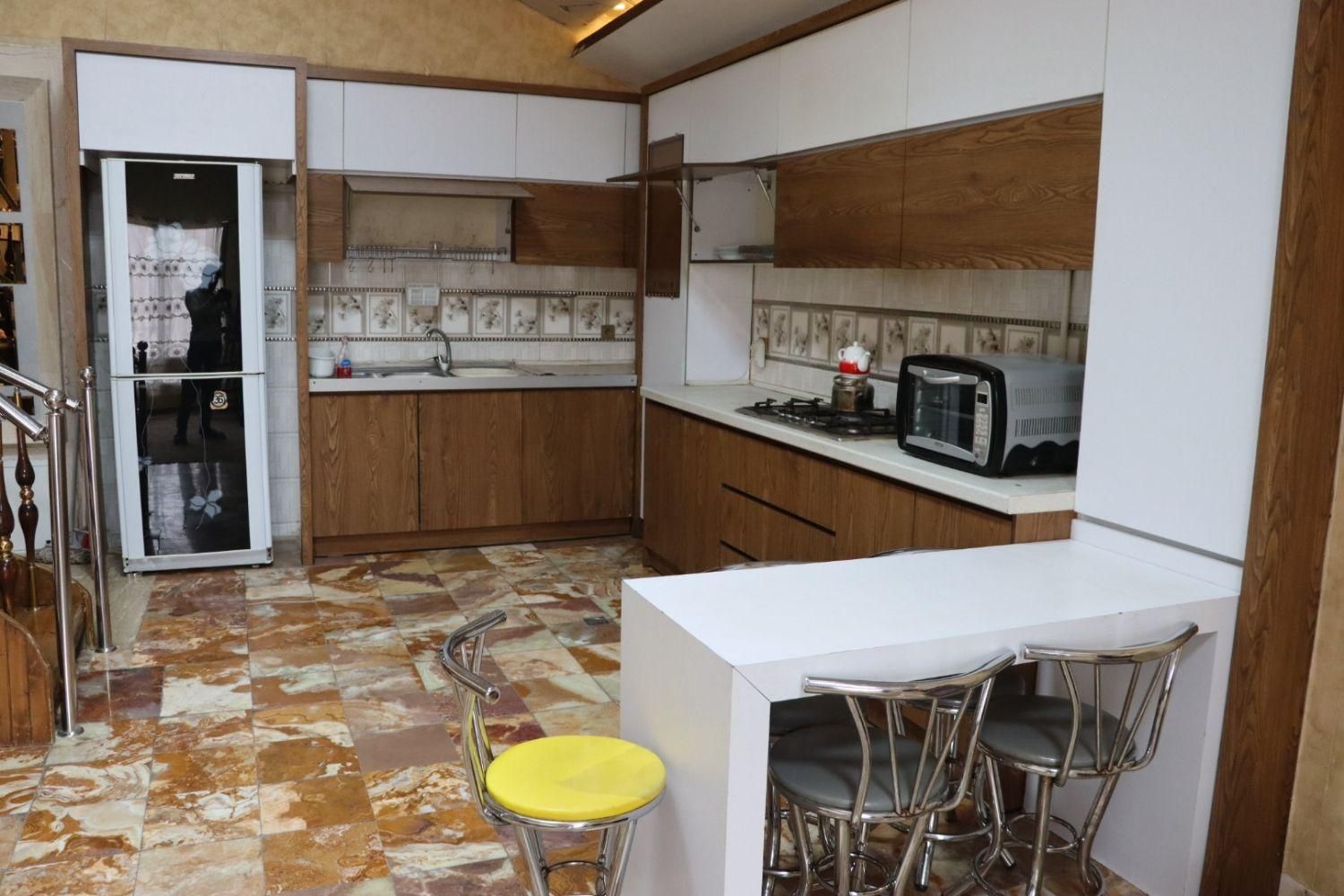 اجاره ویلا باغبادران باغ بهادران باغبهادران|اجارهٔ کوتاهمدت ویلا و باغ|اصفهان, بوستان آینه خانه|دیوار