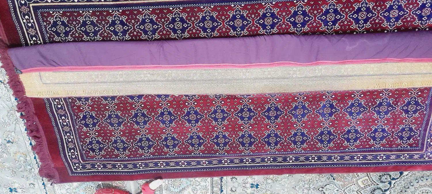 کناره پشتی قالینی|رختخواب، بالش، پتو|مشهد, شهید آوینی|دیوار