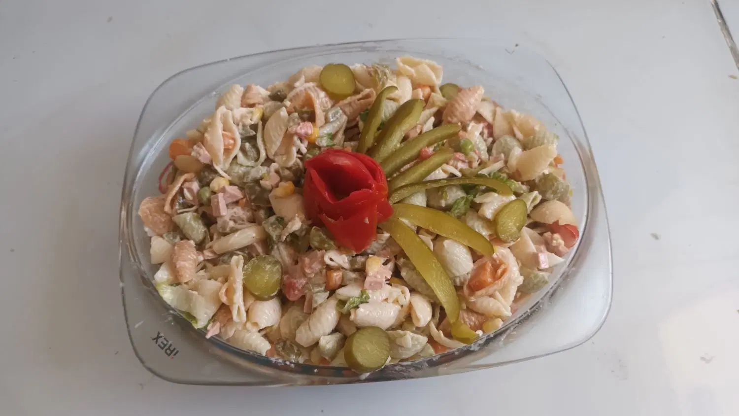 پیراشکی سالاد ماکارونی  سالاد الویه|خوردنی و آشامیدنی|مشهد, حجاب (شهرک غرب)|دیوار