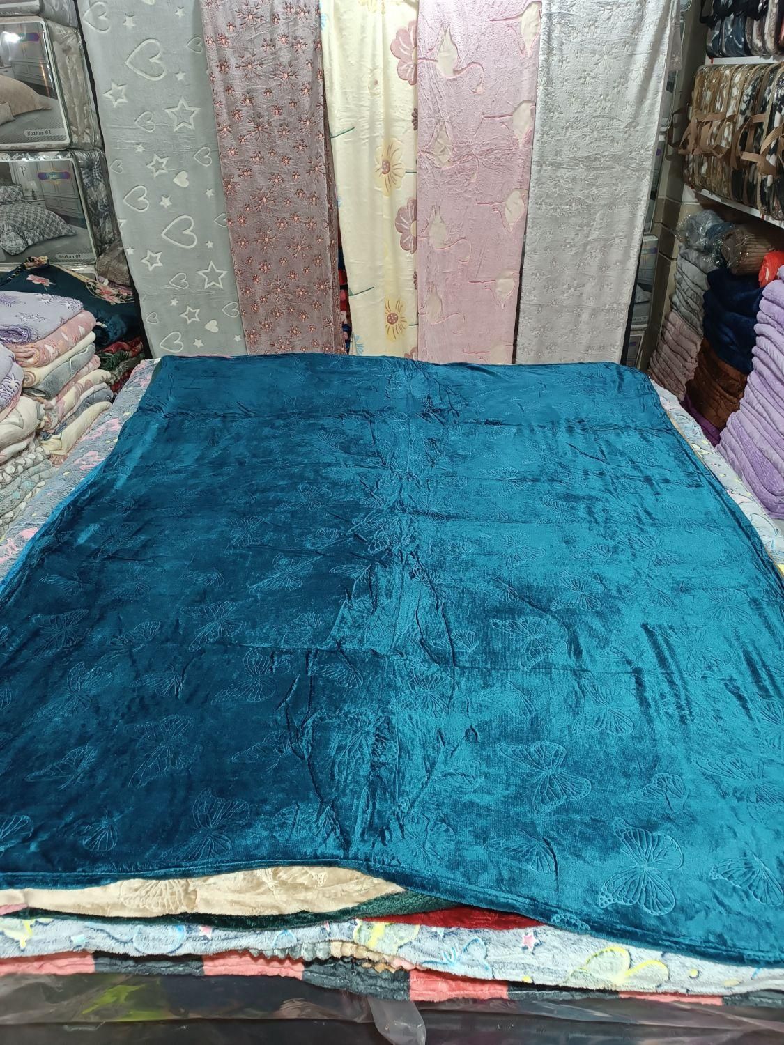 پتو یکنفره برجسته قواره بزرگ|رختخواب، بالش، پتو|مشهد, عیدگاه|دیوار