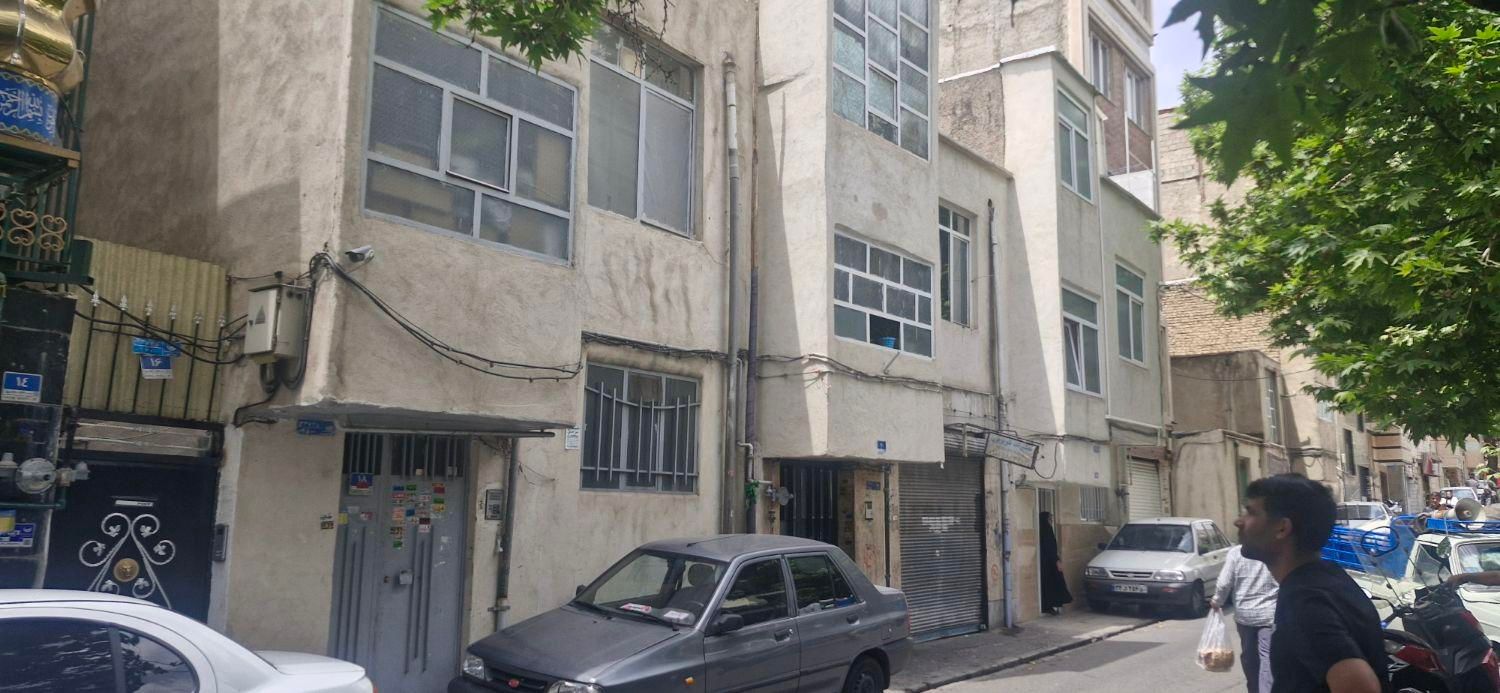 ملکیت ۱۲۰ متری در دو طبقه و یک باب مغازه|فروش زمین و ملک کلنگی|تهران, شمیران‌نو|دیوار