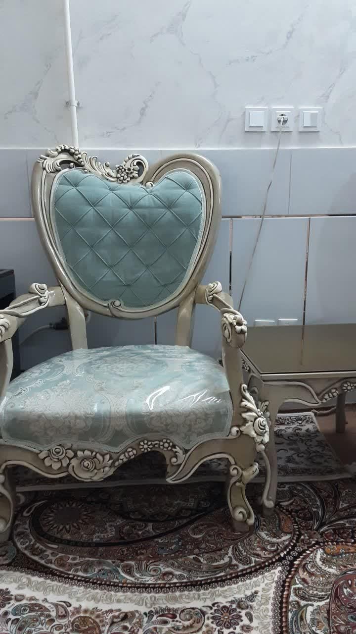 مبل در حد نو|مبلمان خانگی و میز عسلی|اصفهان, گرکان|دیوار