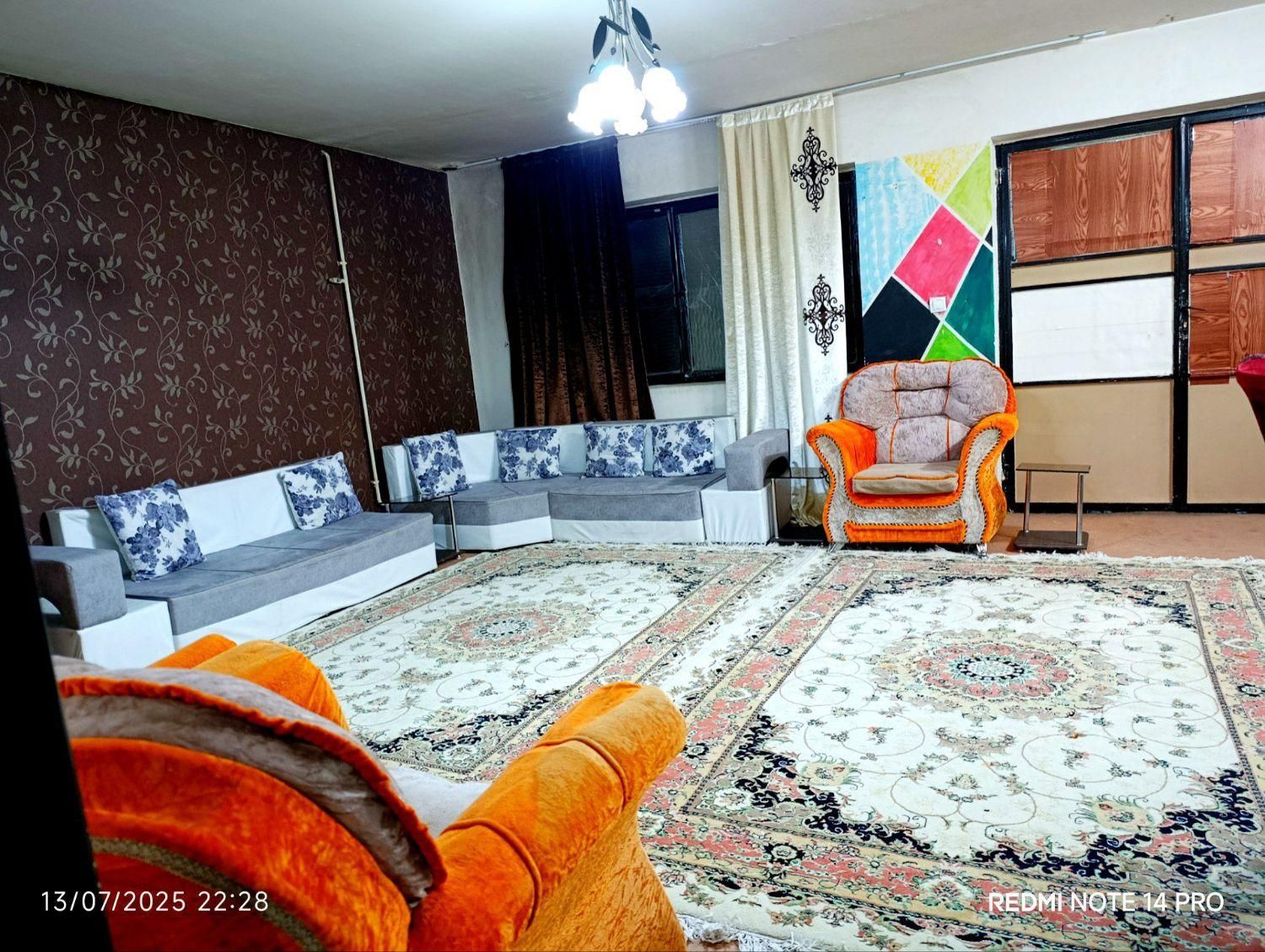 واحد دوبلکس دربست و سه خوابه و پارکینگ دار|اجارهٔ کوتاه‌مدت آپارتمان و سوئیت|قزوین, |دیوار