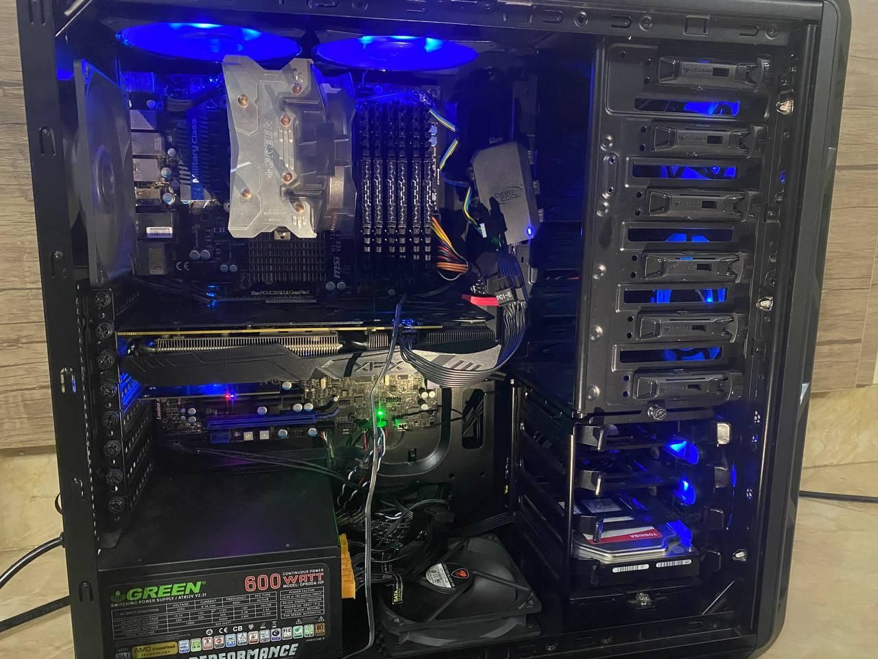 کامپیوتر گیمینگ با گرافیک ۸ گیگ rx580 سه فن|رایانه رومیزی|رشت, گلباغ نماز|دیوار