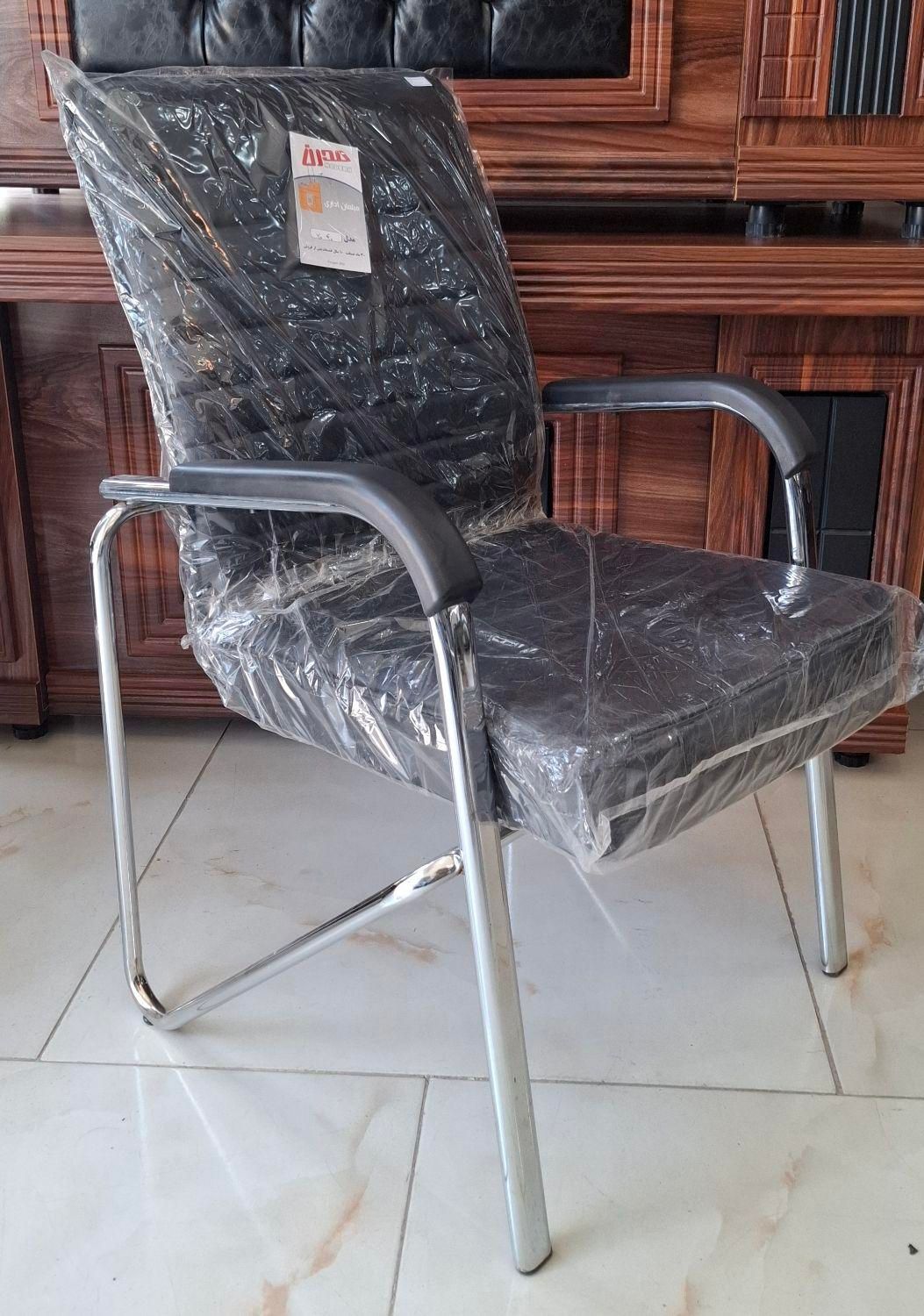 صندلی اداری ارباب رجوع|دفتر کار|اصفهان, شفق|دیوار