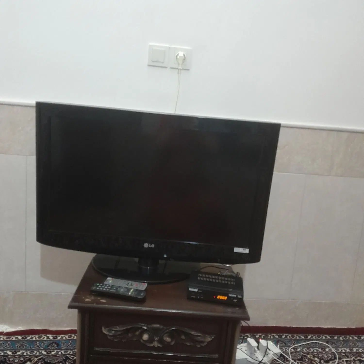 تلویزیون ال جی ۳۲ اینجا همراه با دیجیتال|تلویزیون و پروژکتور|قم, حکمت شمالی|دیوار