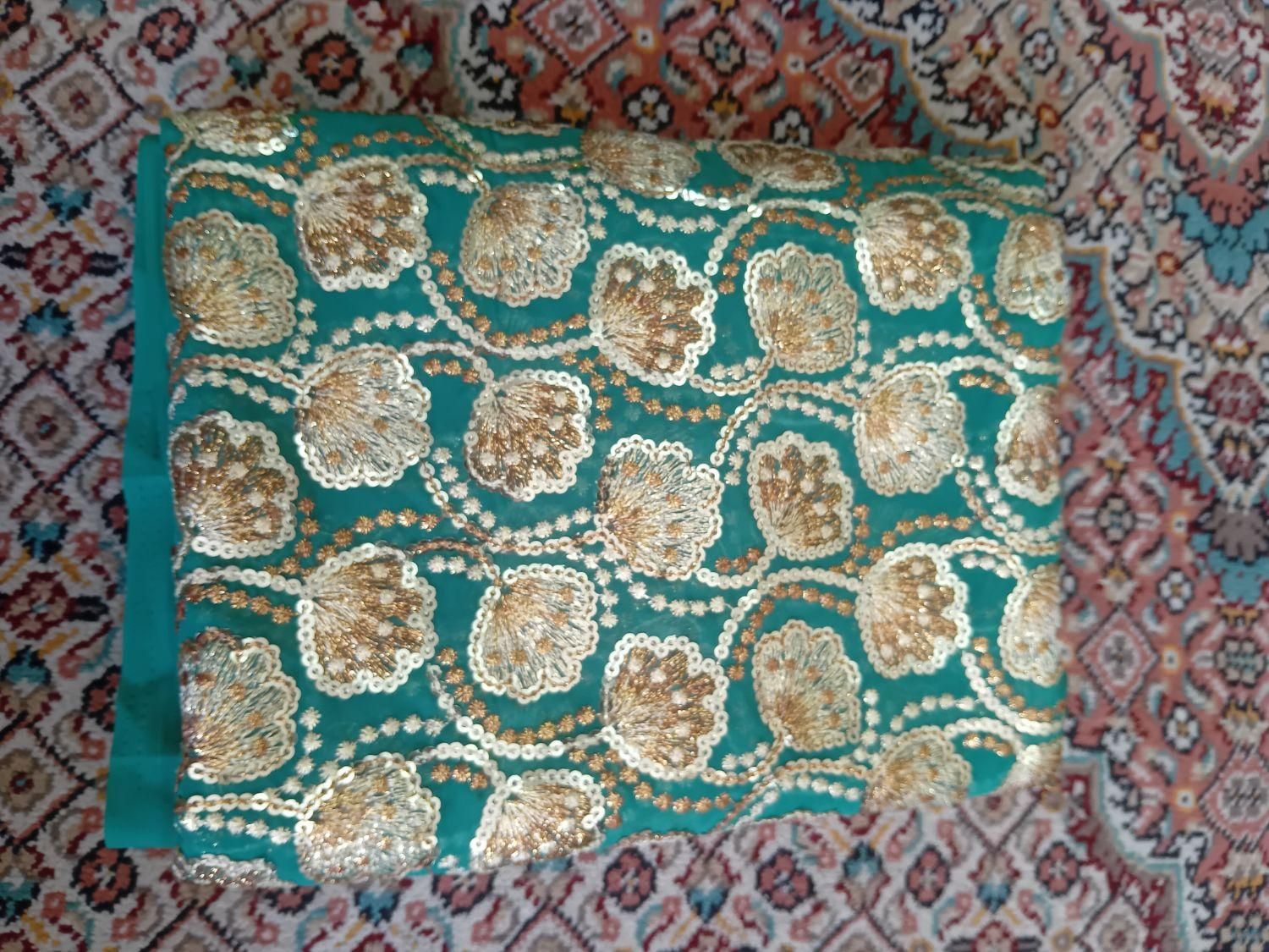پارچه مجلسی کار شده . پر کار و زیبا|لباس|تبریز, |دیوار