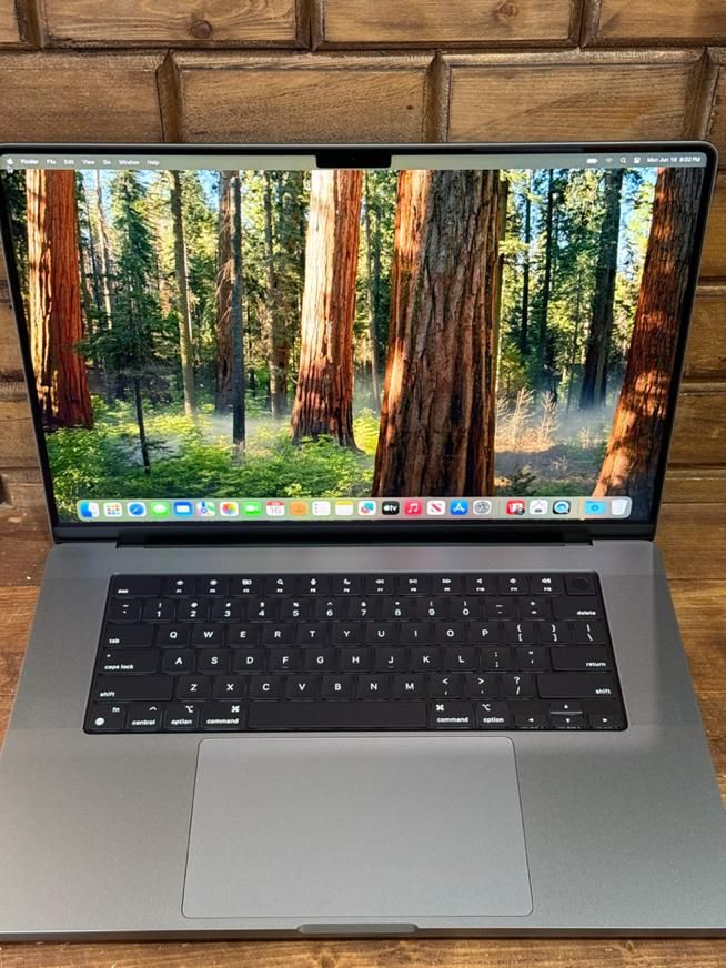 MacBook Pro 2021 M1 Pro با مجیک کیبورد|رایانه همراه|شیراز, زرهی|دیوار