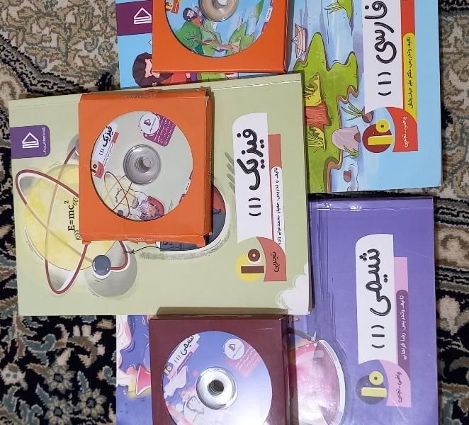 جزوه فارسی و عربی دهم،کتاب پرش دهم،کتاب ریاضی هشتم|لوازم التحریر|رفسنجان, |دیوار