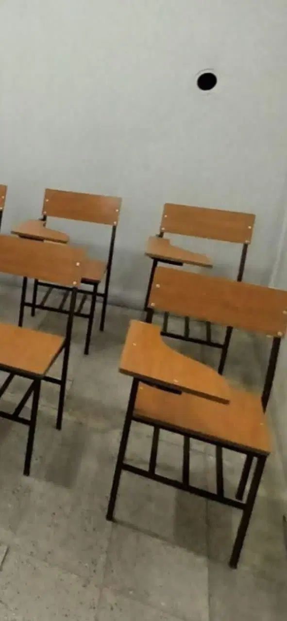 تعدادی صندلی اداری برای مصرف درآموزشگاه ،مدارس|صندلی و نیمکت|سبزوار, بیهق شرقی|دیوار