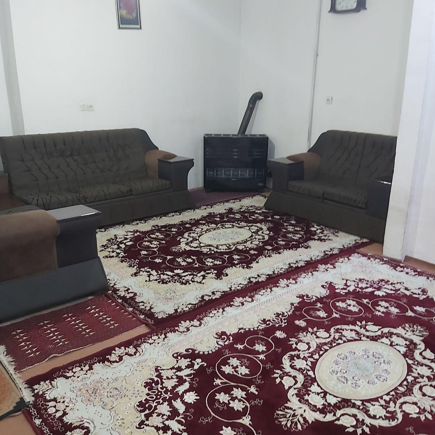 سوئیت منزل پارکینگ دارمرکزشهرمریوان|اجارهٔ کوتاه‌مدت آپارتمان و سوئیت|مریوان, |دیوار