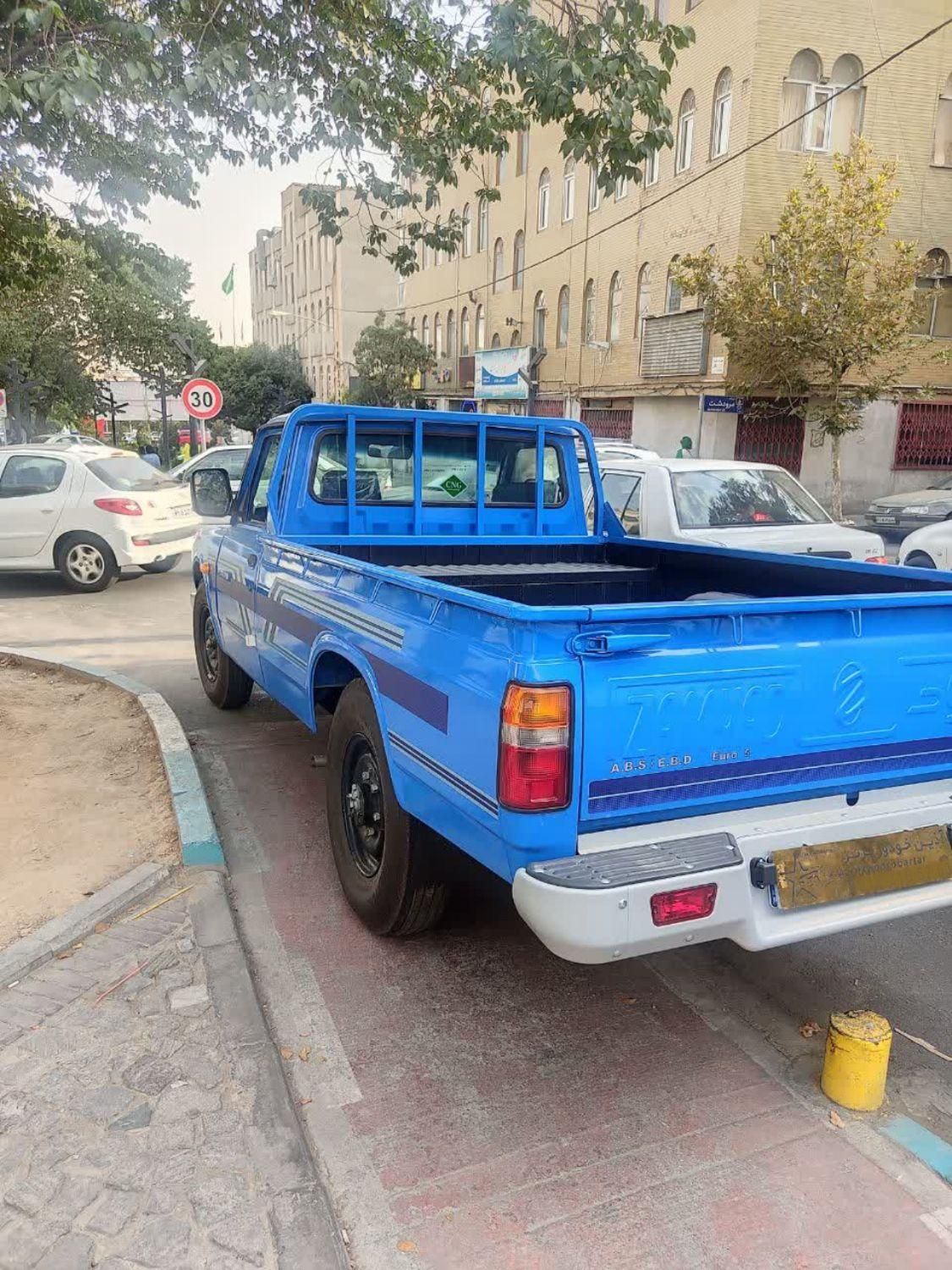 نیسان تک سوز آپشنال/ صفروخشک/تحویل فوری|خودرو سواری و وانت|تهران, صادقیه|دیوار